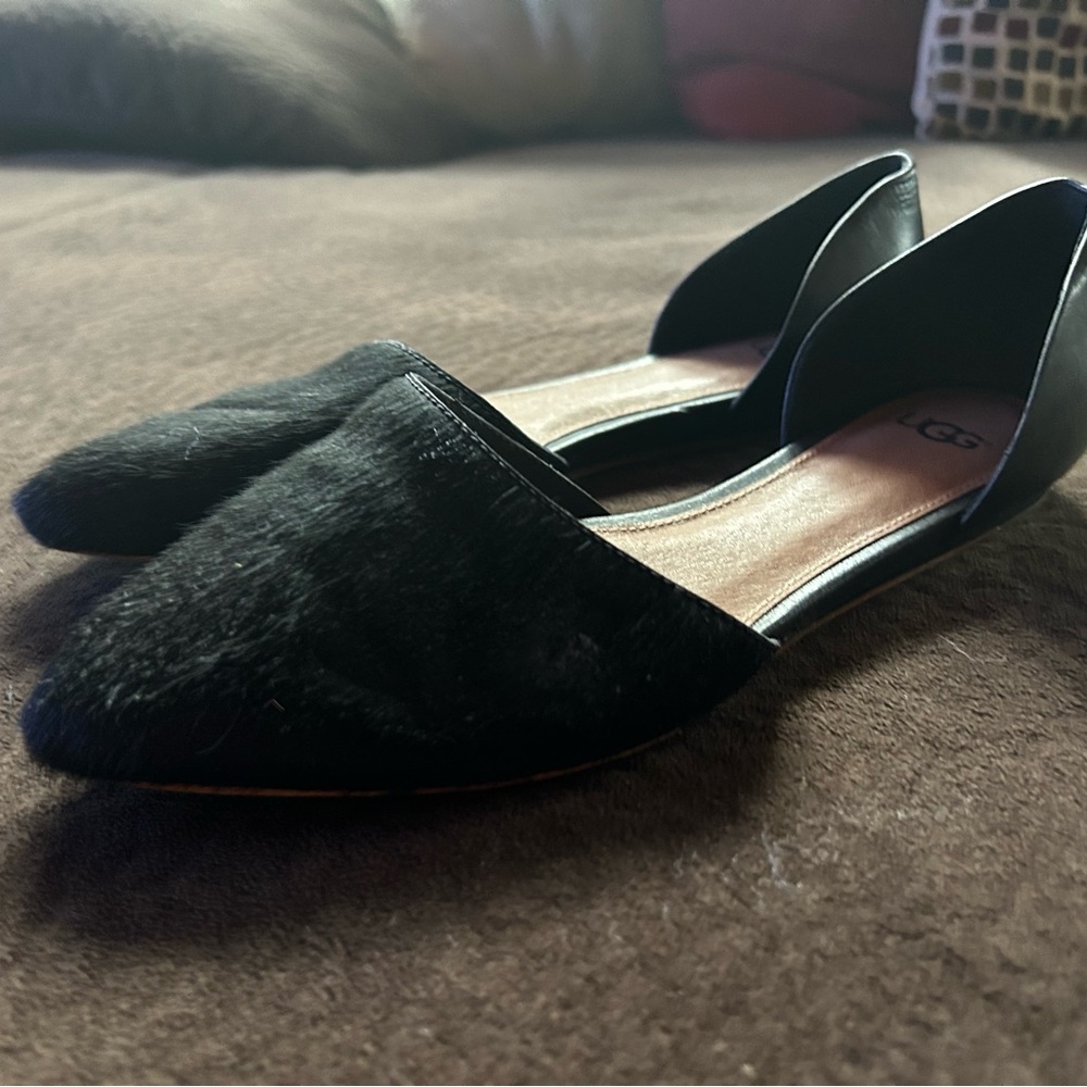 Unique & Rare UGG Collection Black Calf Hair Women's Flats, size 7